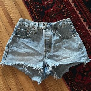 Levis 501 Jean Shorts Size 24